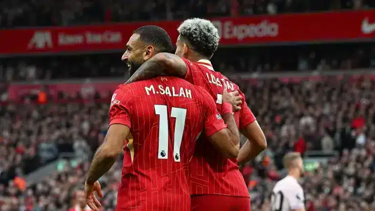 محمد صلاح يعرقل انتقال لويس دياز إلى برشلونة