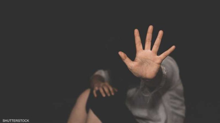 بحثا عن الكنز.. تونسي يقتلع عيني زوجته بشوكة طعام